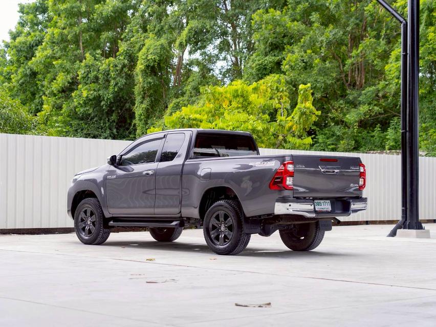 Toyota Hirux Revo 2.4 Mid Prerunner ปีจด 2023 6