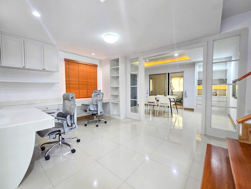 ให้เช่า บ้านเดี่ยว 2 ชั้น หมู่บ้าน เฮ้าส์ ออฟ เดอะ คานารี่ – สวนเสือศรีราชา บ้านสวย เฟอร์นิเจอร์บิ้วอิน พร้อมเครื่องใช้ไฟฟ้าครบ จอดรถได้ 2 คัน พร้อมเข 15