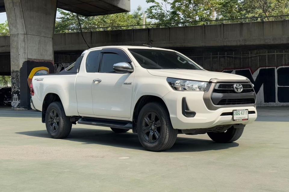 Toyota Hilux Revo Smart Cab 2.4 Entry MT ปี 2021