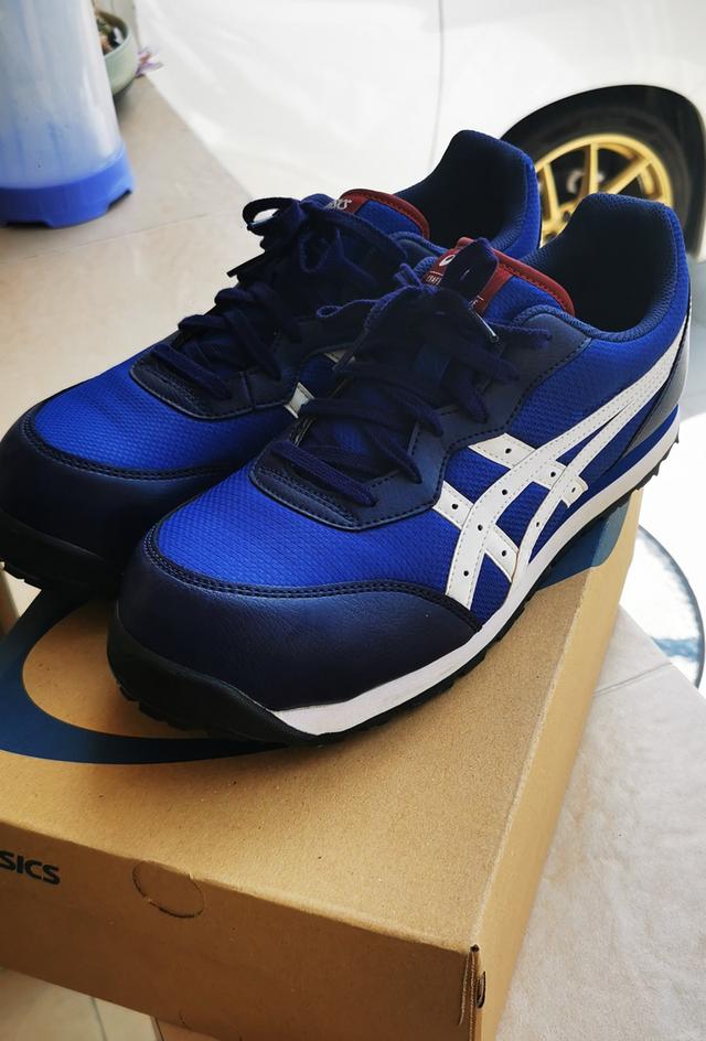รองเท้าเซฟตี้ asicsแท้
