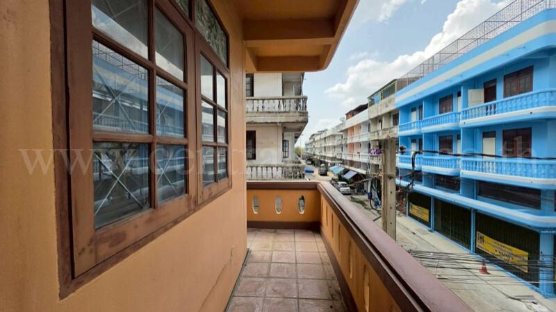 อาคารพาณิชย์ 4 ชั้น บ้านอมรชัย 3 บรมราชชนนี ห้องมุม ต่อเติมครบ ราคาถูก 11