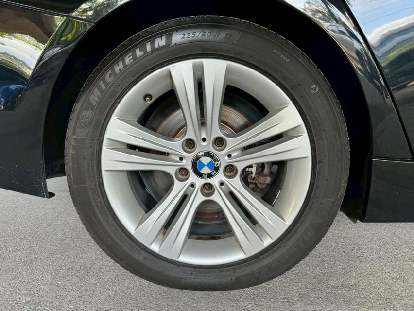 2018 BMW 330e 2.0 AT รูปที่ 20
