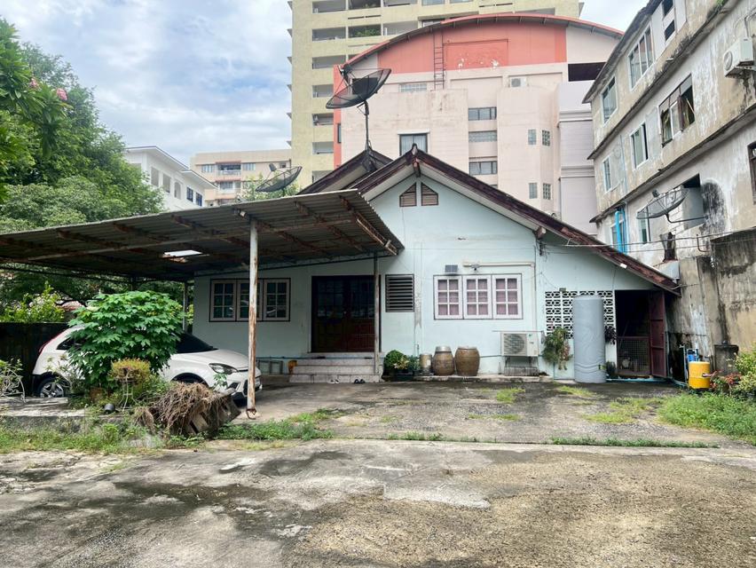 ขายอาคารพาณิชย์ 6 Unit และบ้านชั้นเดียว 1 หลัง เนื้อที่ 149 ตร.ว. ซอยสุขุมวิท 4 4