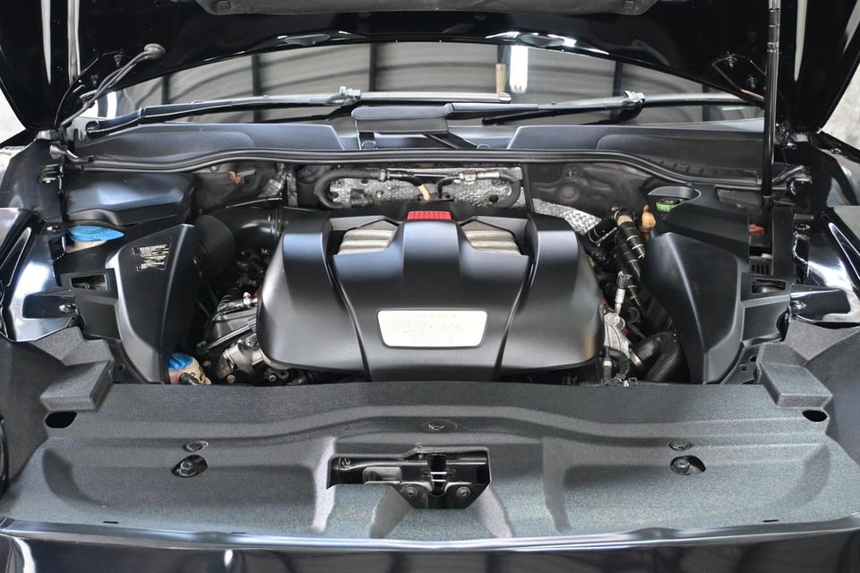 รหัสรถ JRS7335 Porsche Cayenne S Hybridปี 2012 | สีดำ รูปที่ 11
