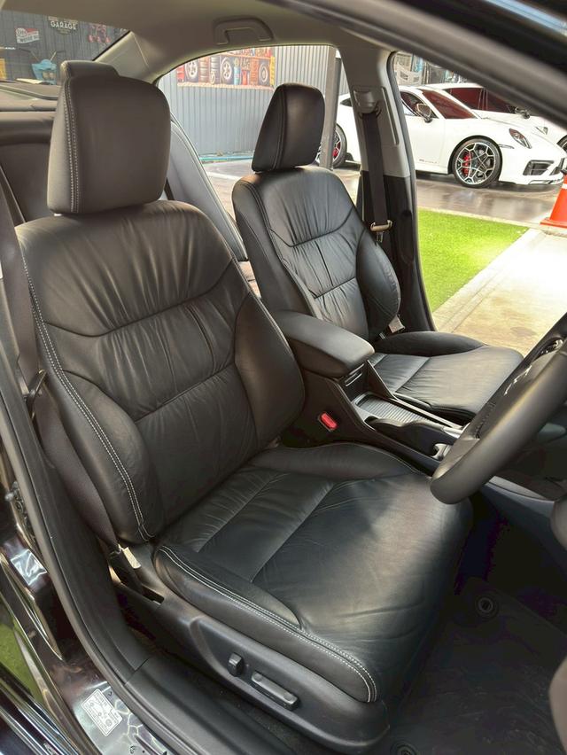 HONDA CIVIC 1.8 ES ปี 2014 ไม่มีชน จมน้ำ ไมล์แท้ พาช่างมาเช็คได้เลย -บุ๊คเซอร์วิสครบ เช็คศูนย์ทุกระยะ 11