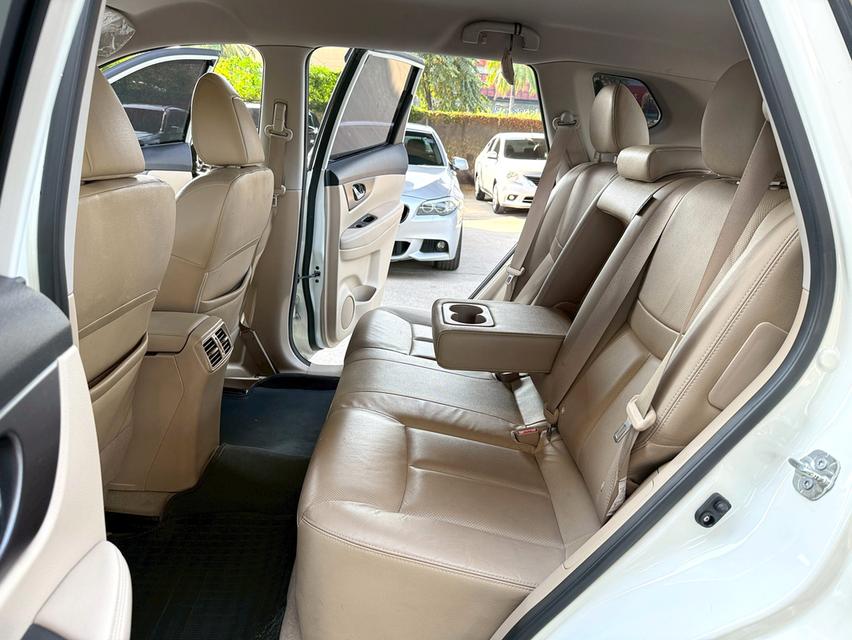 ขายรถ nissan X-Trail 2.0 HYBRID ปี 2017 สีขาว เกียร์ออโต้ 12