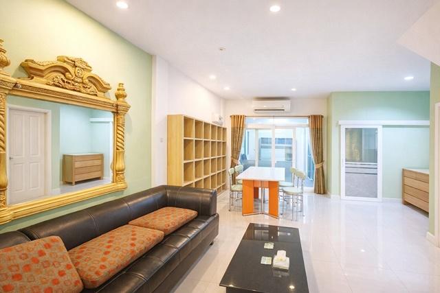 รัชดา เหม่งจ๋าย บ้านกลางเมือง 3 ชั้น สไตล์หรู 4 นอน ประชาอุทิศ เดอะซีน ทาวน์ อิน ทาวน์ 5
