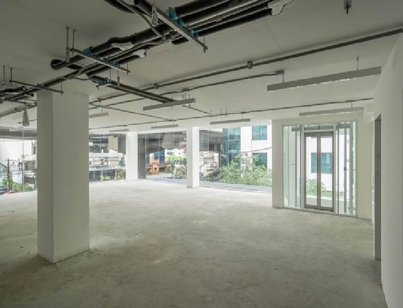 ให้เช่า หรือ ขาย อาคารสำนักงาน 6 ชั้น สร้างใหม่ ย่านพระราม 9 ริมถนนพระราม 9 9