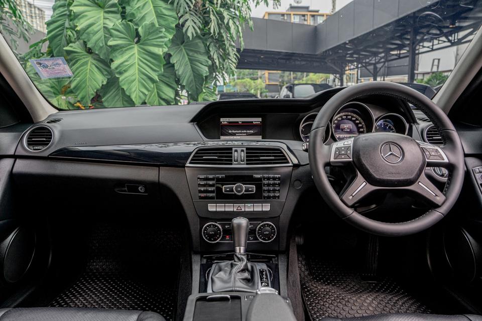 “Mercedes-Benz C200 CGI“ โฉม W204 ปี 2013  🛎️ราคาดีที่สุด! 𝐁𝐞𝐧𝐳 𝐂𝟐𝟎𝟎 เข้าใหม่วันนี้ ผ่อน 9,xxx /เดือน 💵 3