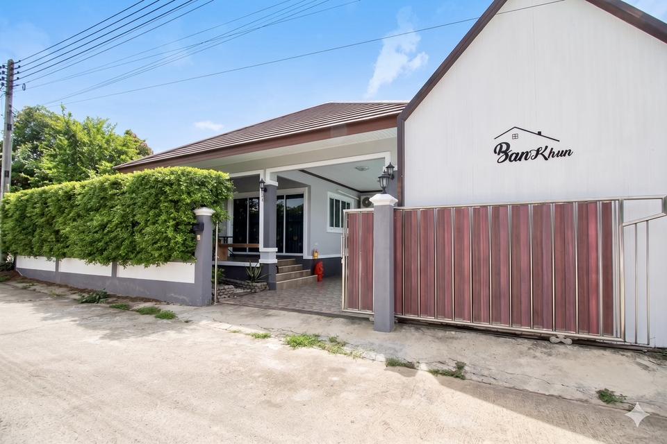 ขายบ้าน Pool Villa 72 ตร.วา ตกแต่งพร้อมอยู่ เฟอร์ครบ พลูตาหลวง สัตหีบ ใกล้อู่ตะเภา-บางเสร่ รูปย่อยที่ 2