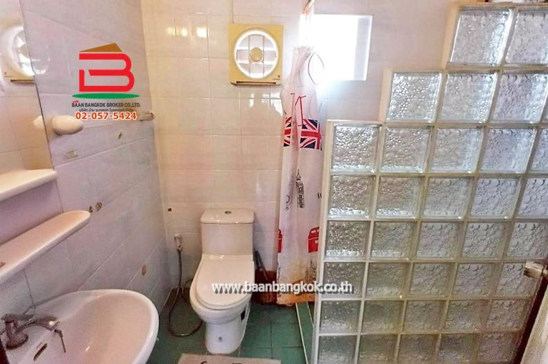 บ้านเดี่ยว หมู่บ้าน สุขสมบูรณ์ (ซ.พหลโยธิน 50 แยก 11-5) เนื้อที่ 54 ตรว. ถนนพหลโยธิน แขวงคลองถนน เขตสายไหม กรุงเทพมหานคร 10