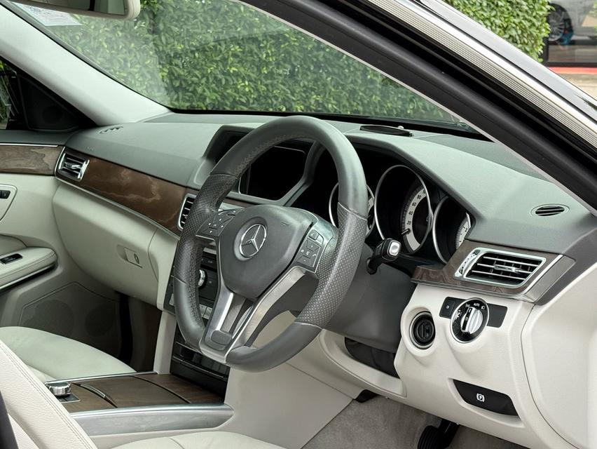 2016 BENZ E200 EDITION E รุ่นพิเศษ รถมือเดียวออกป้ายแดง รถวิ่งน้อย เข้าศูนย์ทุกระยะ ไม่เคยมีอุบัติเหตุครับ 11