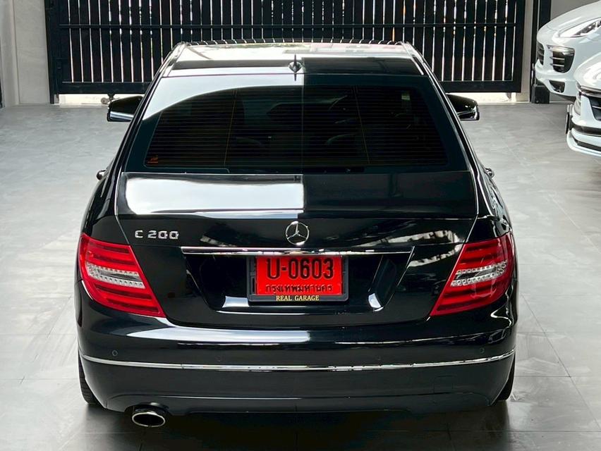 Mercedes-Benz C200 CGI Avantgarde 10