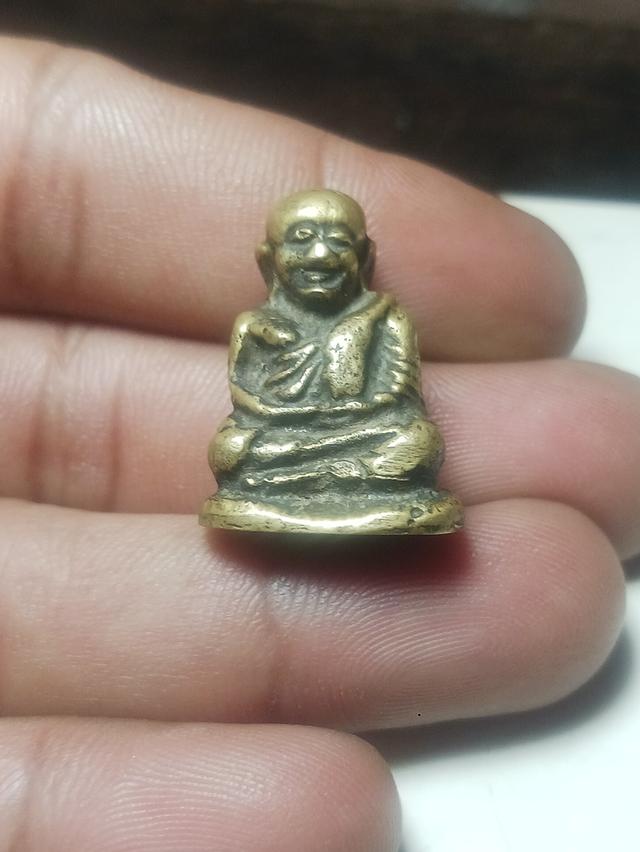 รูปหล่อโบราณหลวงพ่อเงิน พิมพ์นิยม บี 6