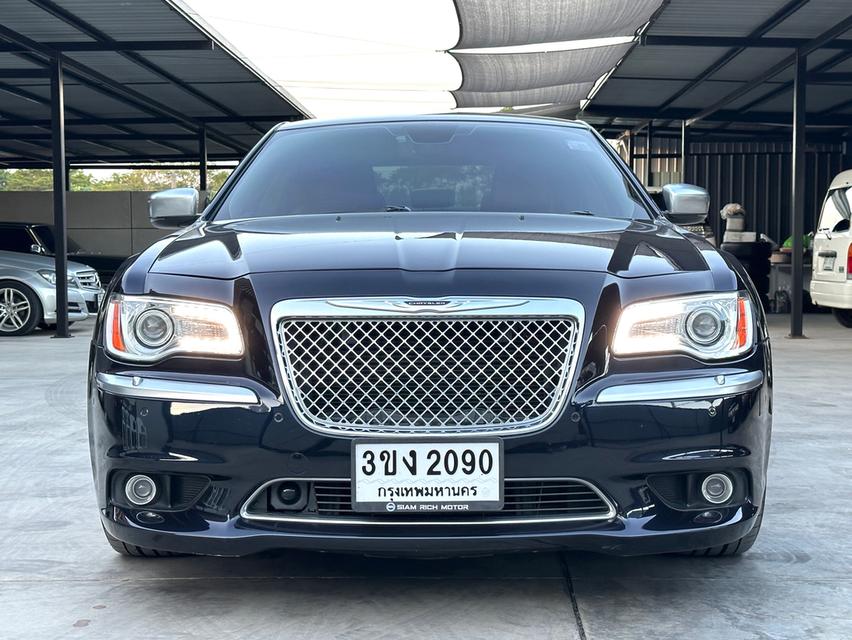 ขาย Chrysler 300C 3.0RCRD ปี13  2