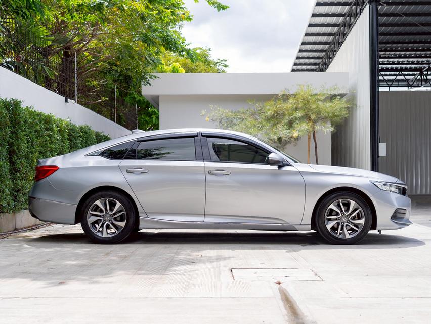 Honda Accord 1.5 EL Turbo ปี 2019  7