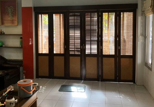 ให้เช่าบ้านเดี่ยว ซอยลาดพร้าว 101 แยก 13 บางกะปิ กรุงเทพ เนื้อที่ 41 ตร.ว. 4 ชั้น 6 นอน 4 น้ำ 4