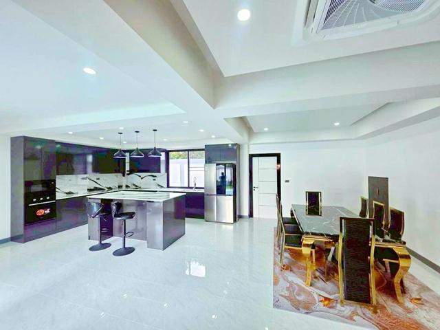 พระประภานิมิตร 5-11 ตลาดหนองปรือ 700 ม.Pool Villa บ้านหรู 5 นอน 6 น้ำ 130ตร.ว. 450ตร.ม. เฟอร์ ใกล้ถนนสุขุมวิท พัทยา 3