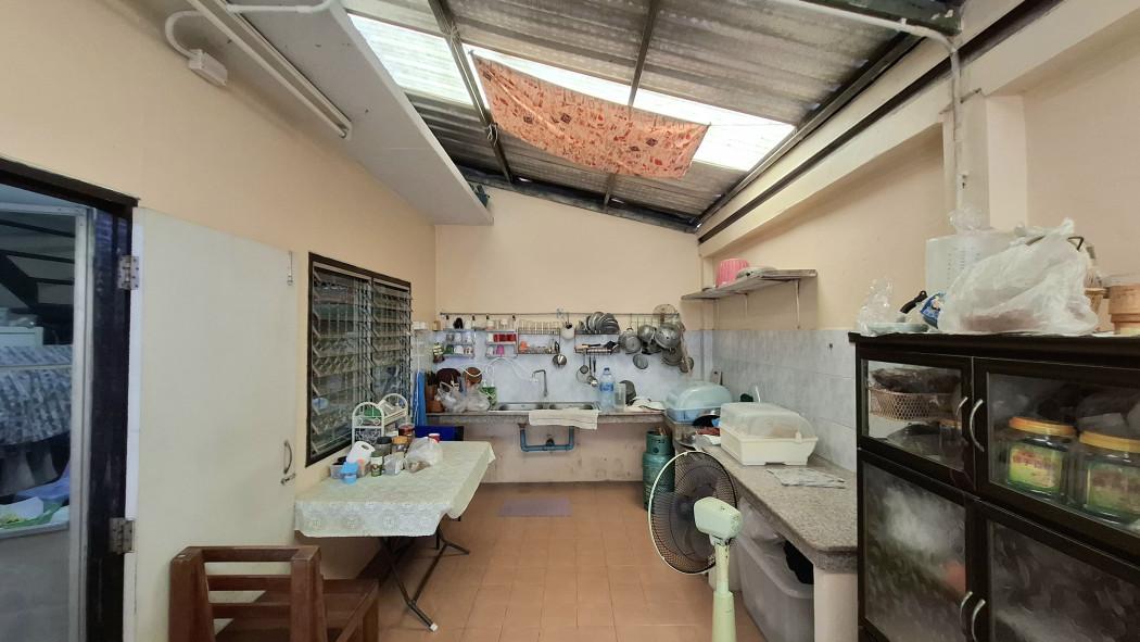 ขาย ทาวน์โฮม บ้านบัวทอง 1 ติด MRT คลองบางใผ่ 2หลังเจาะทะลุ เหมาะกับ ครอบครัวใหญ่ หรือ ทำสำนักงาน ถนนกาญจนาภิเษก 3