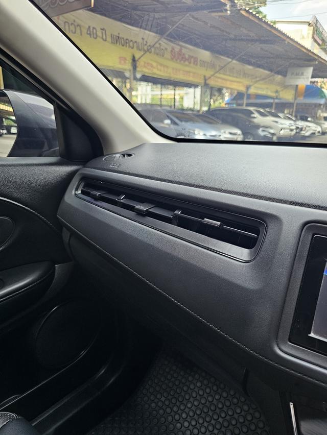 HONDA HR-V 1.8 E CVT ปี 16 AT 18