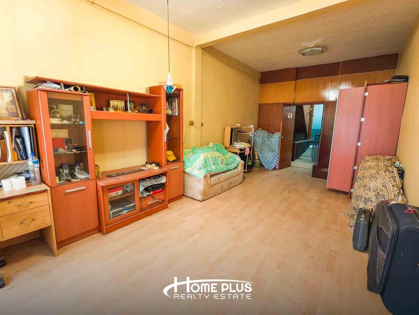 🏢 ขายด่วนอาคารพาณิชย์ 3 ชั้น 2 คูหา ทำเลทองใจกลางสาทร–สีลม 7