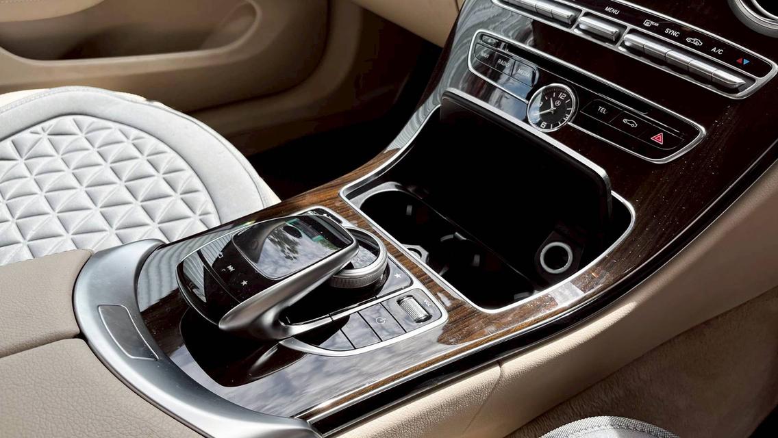 Mercedes-Benz C250 Coupe ปี 2017 ไมล์ 25,xxx 16