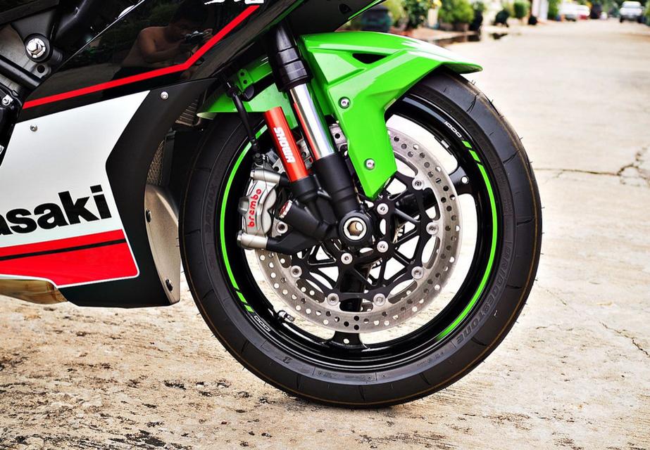 2022 Kawasaki Ninja ZX10R สภาพมือหนึ่ง 3