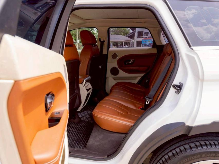  Land Rover Range Rover Evoque SD4 2012 รถสวยคุ้มเกินราคา 12