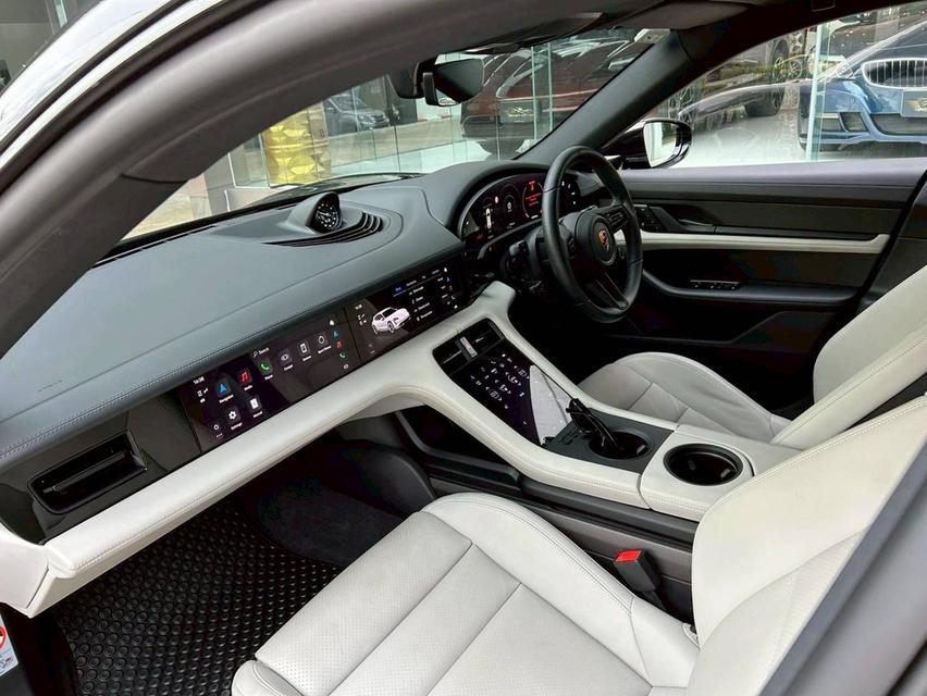 Porsche Taycan Cross Tourismo ปี22 12