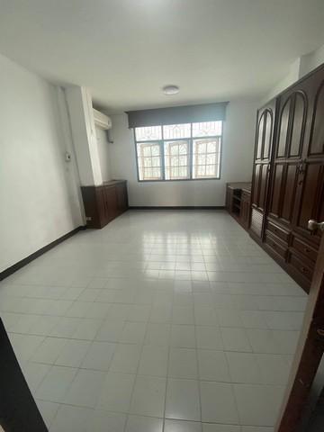 บ้านให้เช่า3 ชั้น ห้วยขวาง 3ห้องนอน ประชาราษฎร์บำเพ็ญซอย 9 ใกล้7-11 และMrt ห้วยขวาง 6