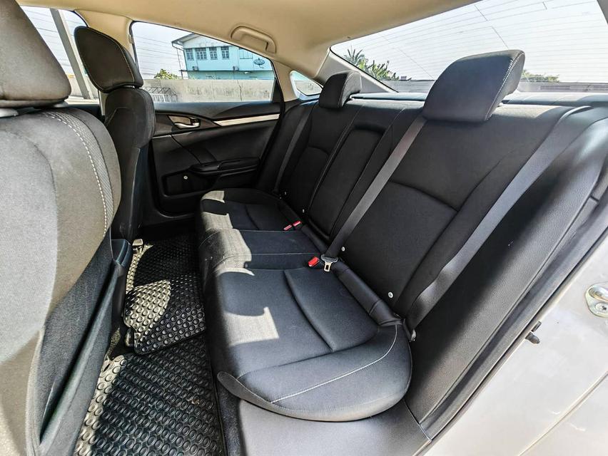 ขาย HONDA CIVIC FC 1.8 E ปี 2021 ไมล์แท้ 30,000 กม. 9