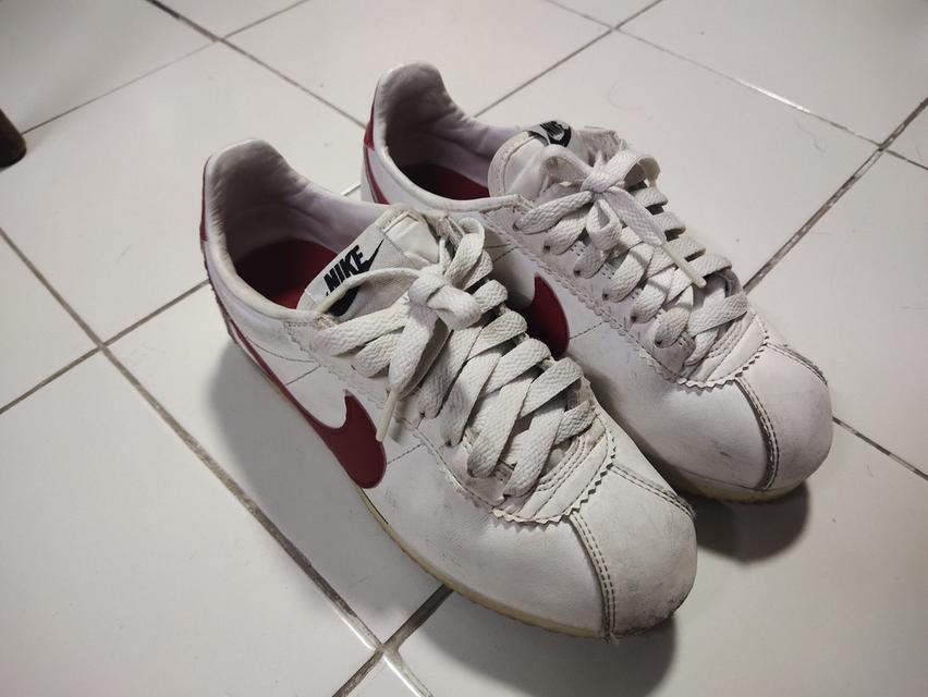รองเท้าลำลอง NIKE เบอร์ 5.5