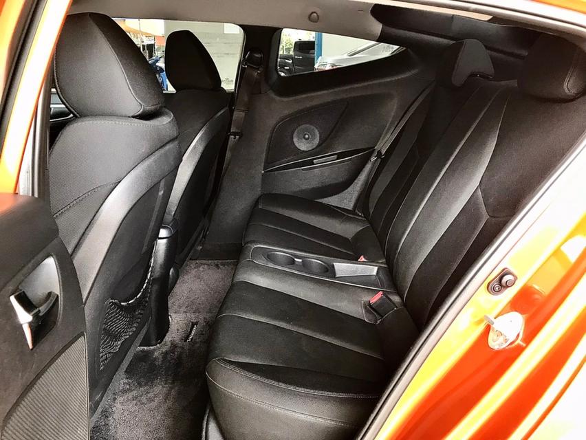 ขาย HYUNDAI VELOSTER 1.6 ปี 2013 8
