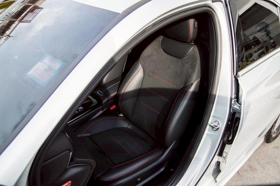 Mercedes Benz A200 AMG DYNAMIC ปี 2022 ไมล์ 18,xxx 10