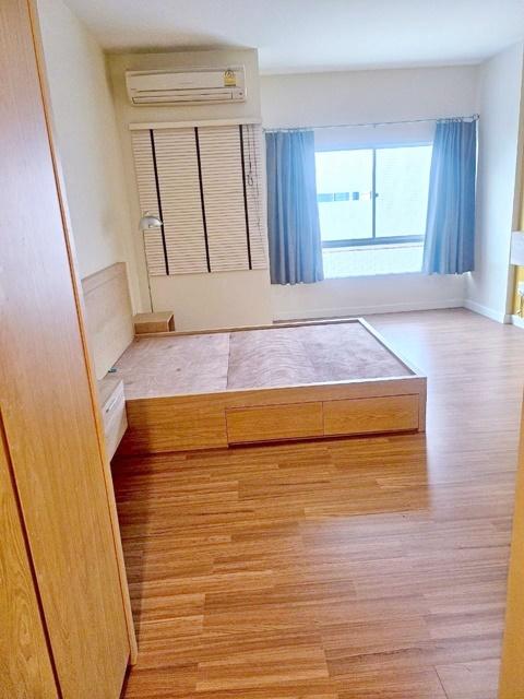 ให้เช่าทาวน์เฮาส์หรู 3 ชั้น รามคำแหง 140–146 สุขาภิบาล 3 และวงแหวนตะวันออก ใกล้รถไฟฟ้า MRT สัมมากร เพียง 700 ม. เตรียมอุ 5