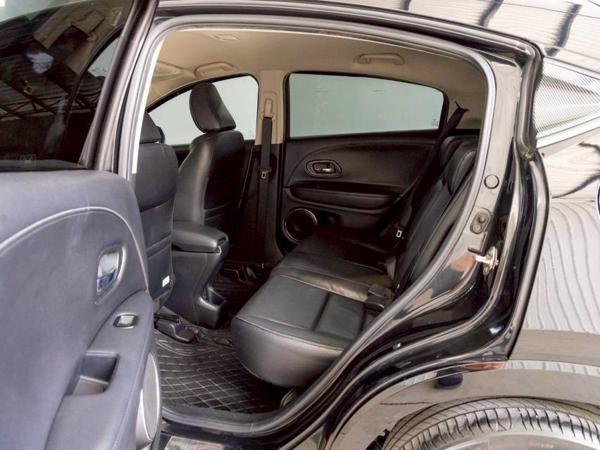 Honda HR-V 1.8E limited ปี จด 2016 11