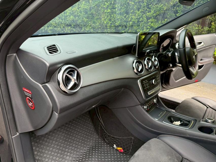 Benz GLA250 Amg 2019 Facelift 11