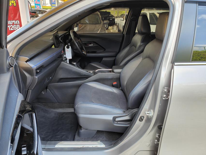 Toyota Yaris Cross 1.5 Hev Premium Luxury AT ปี 23 รูปที่ 9