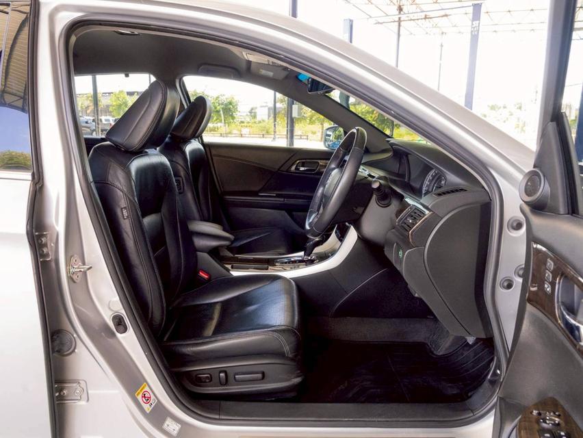 Honda Accord 2.0El ปี14 14