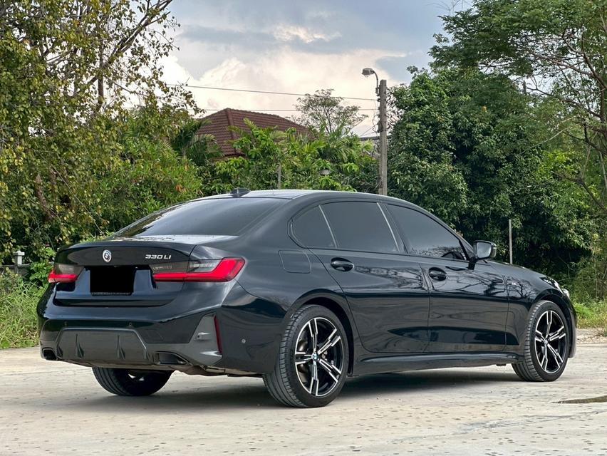 BMW 330li M Sport LCI (G28) 7
