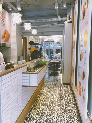 รหัสC6992 ให้เช่าตึกโบราณ 4ชั้น เป็นย่านธุกิจใจกลางเมือง ติด BTS ตากสิน ถนนเจริญกรุง บางรัก สีลม สาทร 1