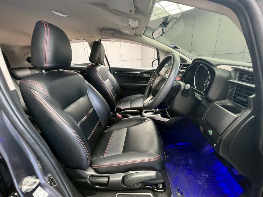 ปี 2019 HONDA JAZZ, 1.5 i-VTEC V+โฉม ปี14-ปัจจุบัน สีเทา เกียร์ออโต้ เครื่องเบนซินมือเดียวป้ายแดง รูปที่ 10