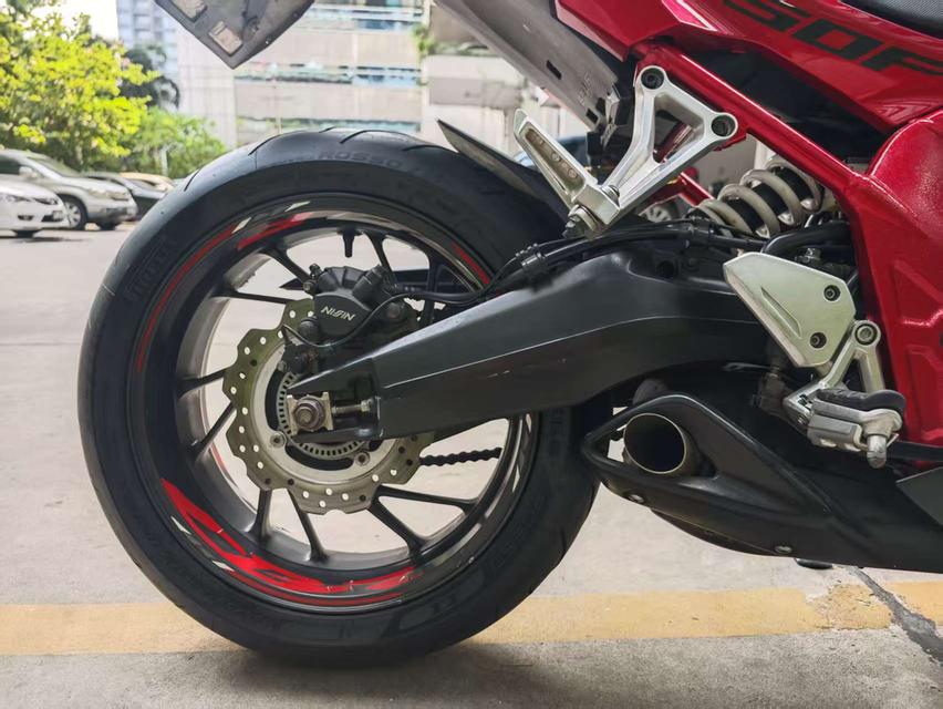 Honda CBR650F 2016 | 37,200 km | เล่มเขียวครบ รูปที่ 2