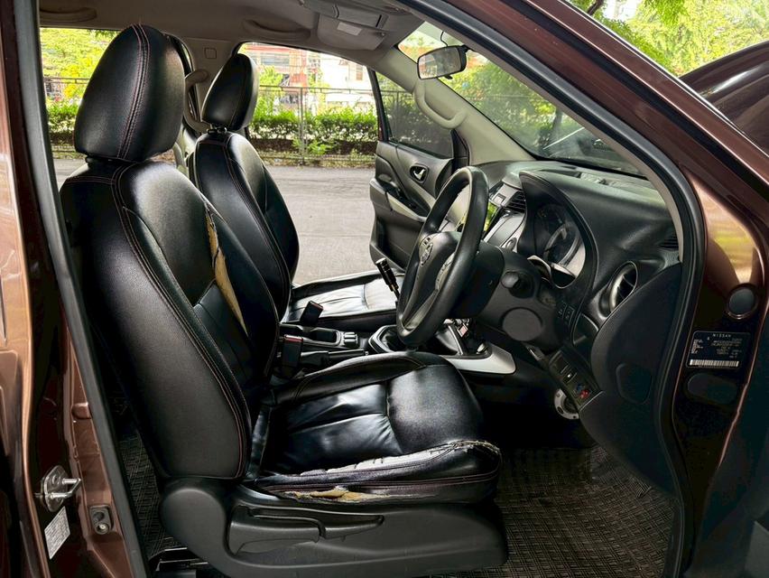  Nissan NAVARA NP300 Double Cab 2.5 E Calibre MT ปี 2016 มือเดียว สภาพดี  13