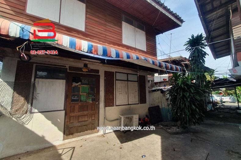 ที่ดินพร้อมบ้านไม้ 2 ชั้น 2 หลัง เฉลิมพระเกียรติ ร.9 ซอย 55 เนื้อที่ 38 ตรว. ถ.เฉลิมพระเกียรติ ร.9 แขวงดอกไม้ เขตประเวศ กรุงเทพฯ 1