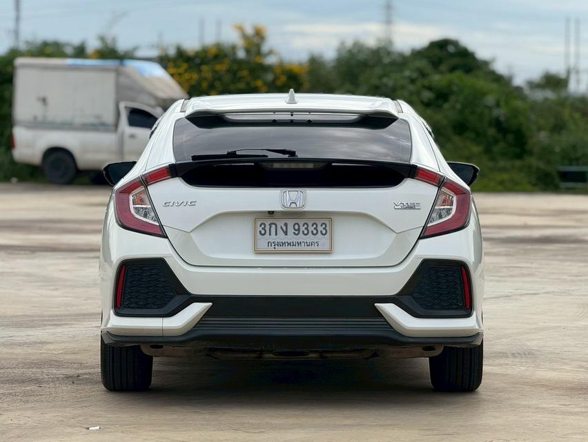 HONDA CIVIC FK  1.5 TURBO  สีขาว ปี 2018 เกียรออโต้