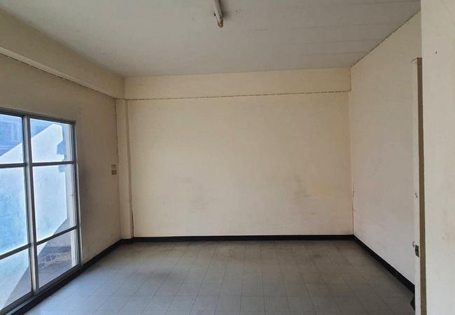 ขายอาคารพาณิชย์ หมู่บ้านรุ่งกิจวิลล่า 14 ซอยร่มเกล้า 38 เขตลาดกระบัง กรุงเทพมหานคร 6