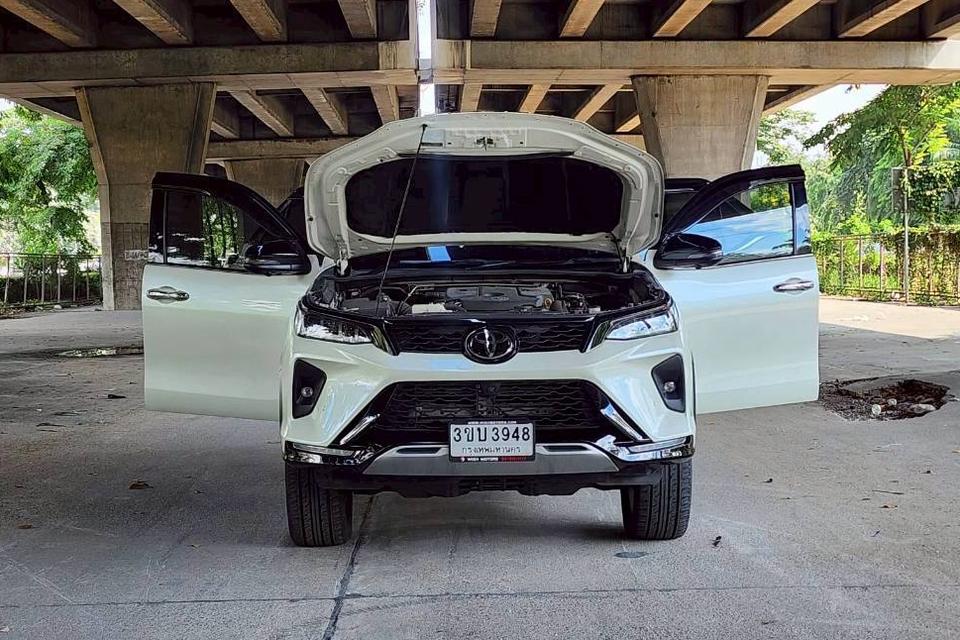 Toyota FORTUNER 2.8 Legender Black Top 4WD AT ปี 2023 รถสวยมือเดียว ไมล์น้อย 9