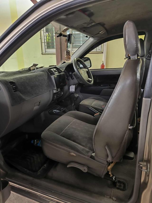 ขาย isuzu d-max 2.5 SLX cab ปี 03 ไมล์น้อย