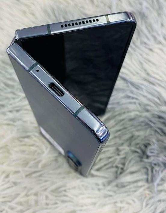 Samsung Galaxy Z Fold 4 สภาพนางฟ้า 3